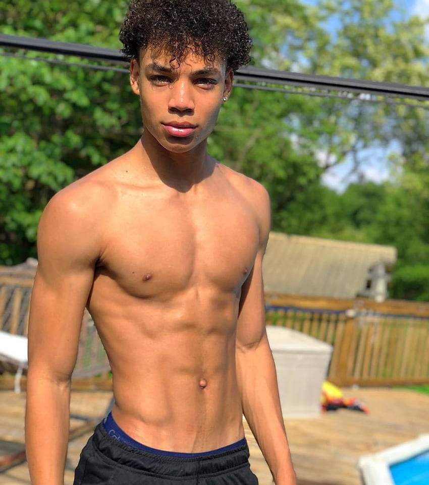 Best of Cute light skin dudes