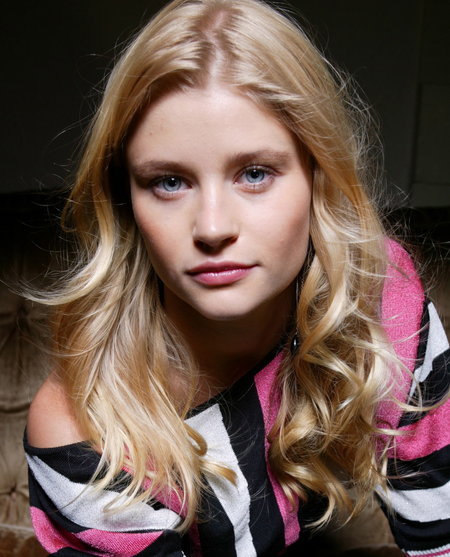 amelia franke recommends emilie de ravin blonde pic