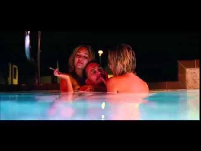 dale alleyne recommends spring breakers pee scene pic