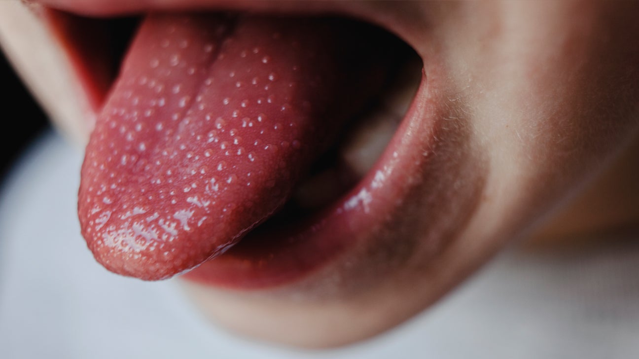 Long Tongue Sucking xxx zone