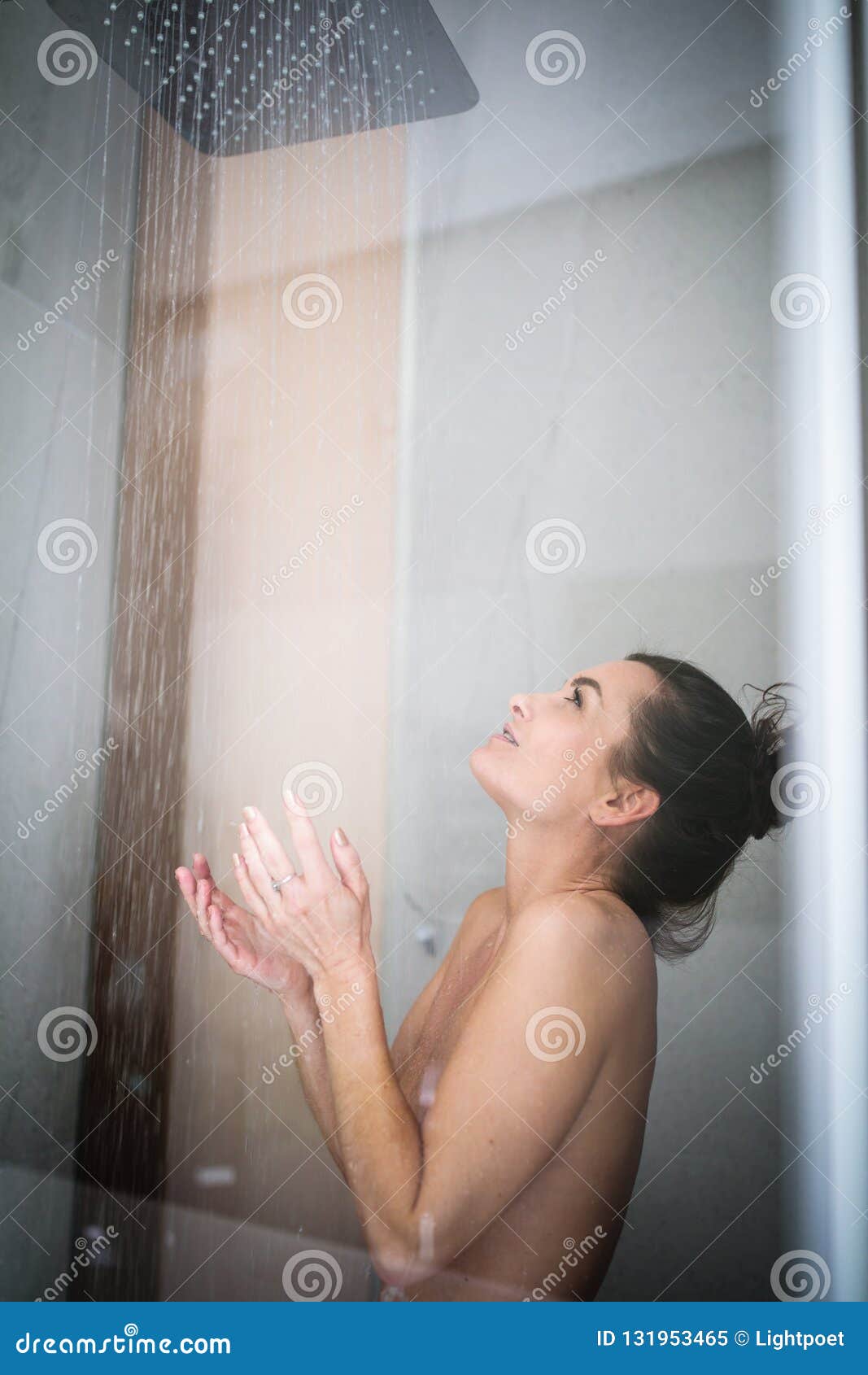 hot women in the shower