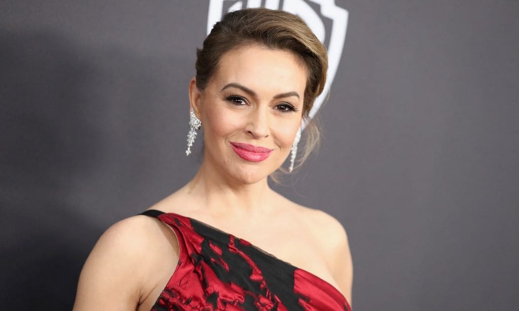 chanelle cole add pictures of alyssa milano photo