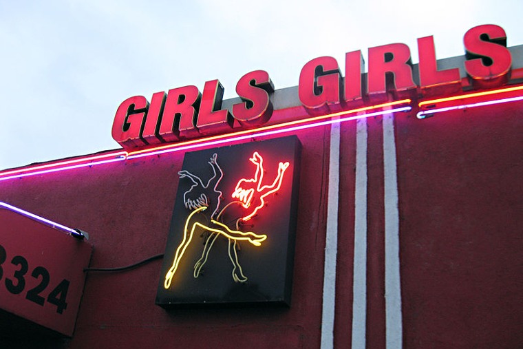 chris starck recommends sex clubs in iowa pic