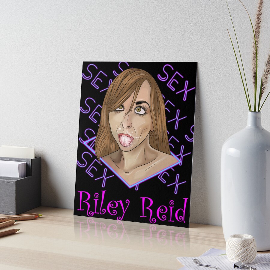 christopher aragon recommends Riley Reid Fan Art Crayon