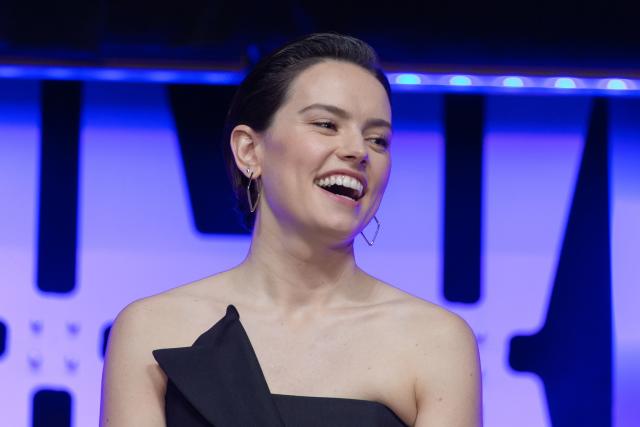 davon rogers recommends daisy ridley underwear selfie pic