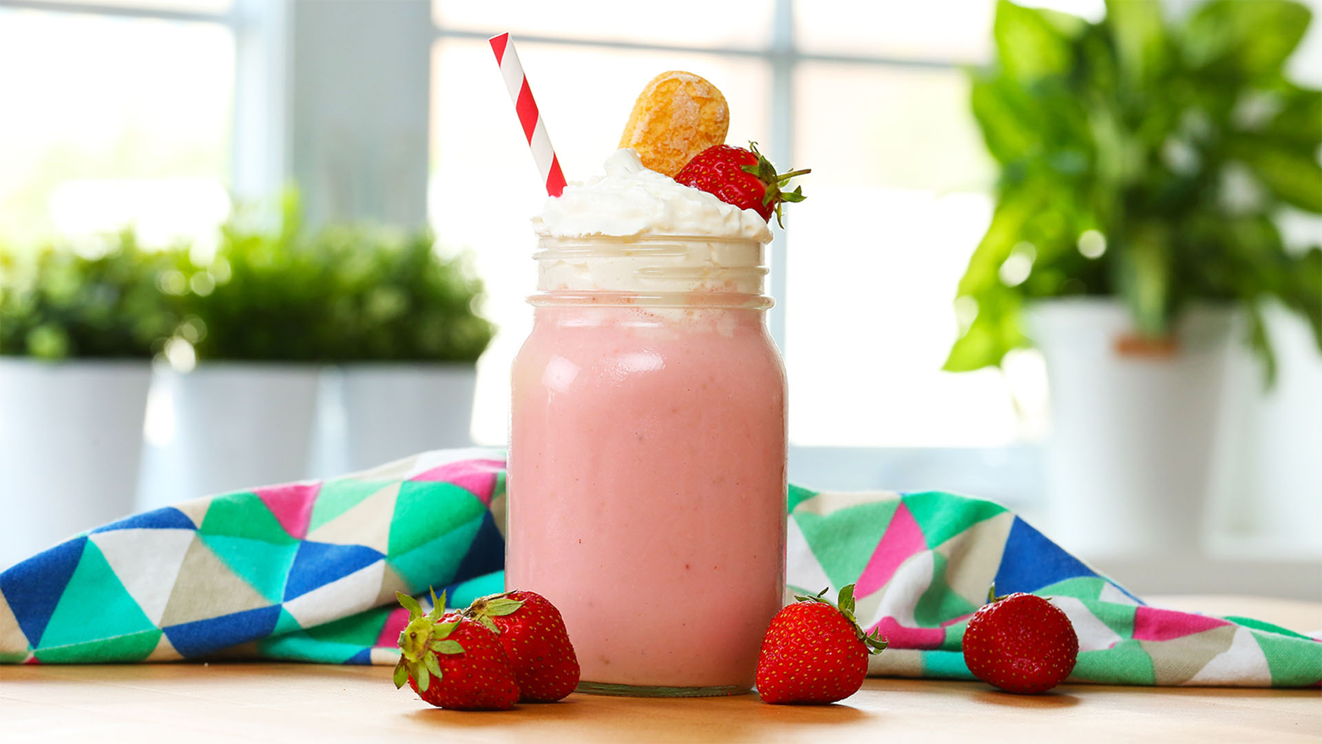 cathy ramsden recommends roxanne is making a strawberry milkshake pic