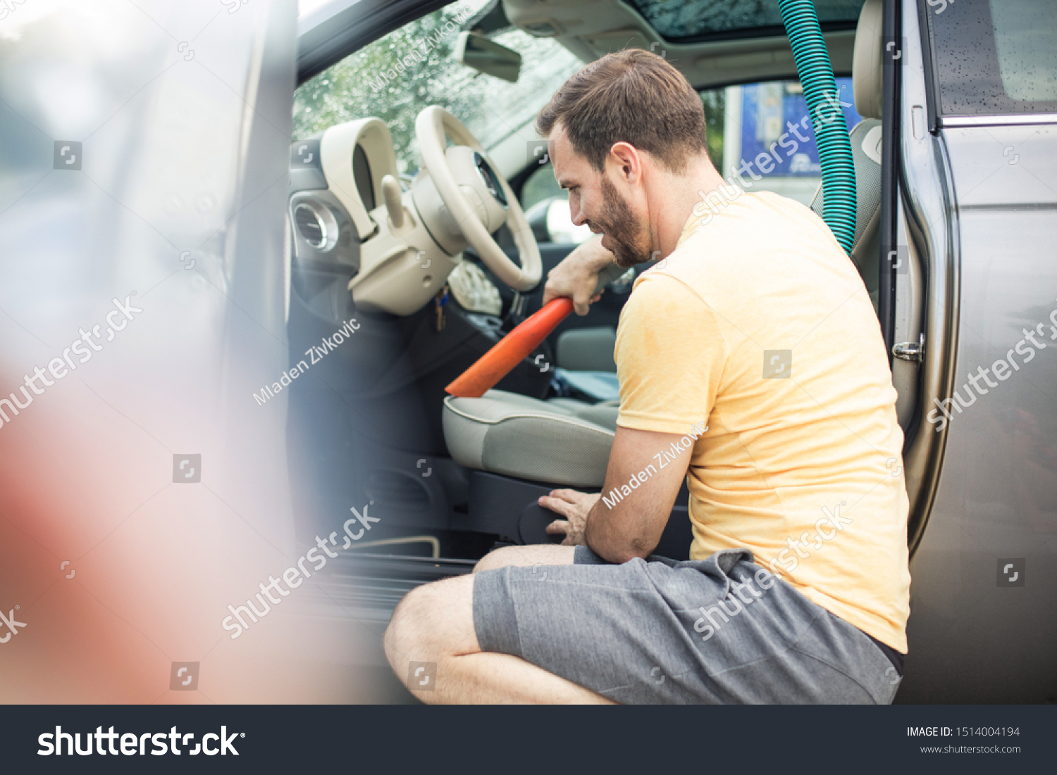 andrew fallon recommends sucking in the car pic