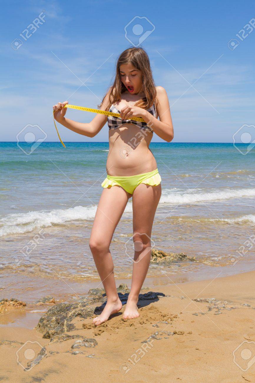 artie barnett recommends big boobs teen beach pic