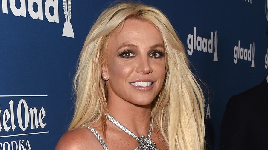 becky knutt recommends Britney Spears Flash Paparazzi