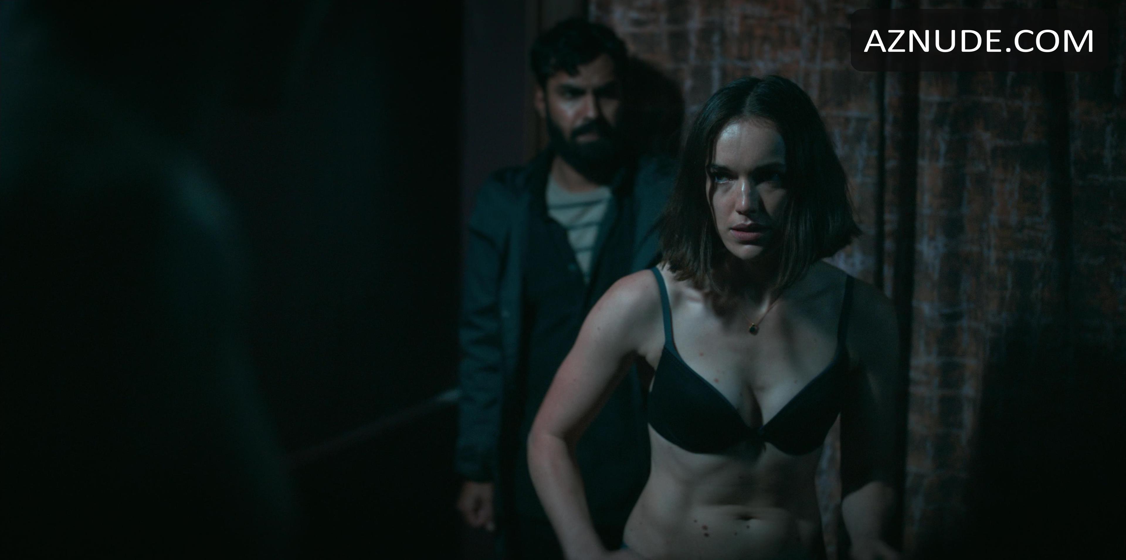 alexe alexandru add elizabeth henstridge naked photo