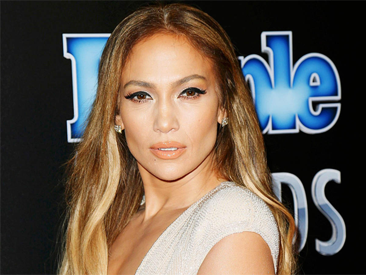 brett zinn share j lo topless pics photos