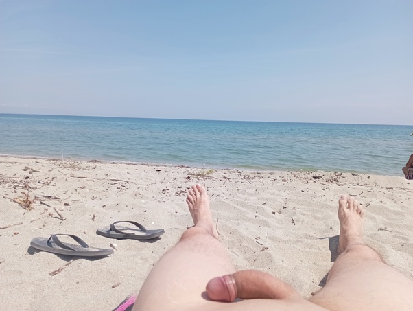 Do People Have Sex On Nude Beaches porn photos