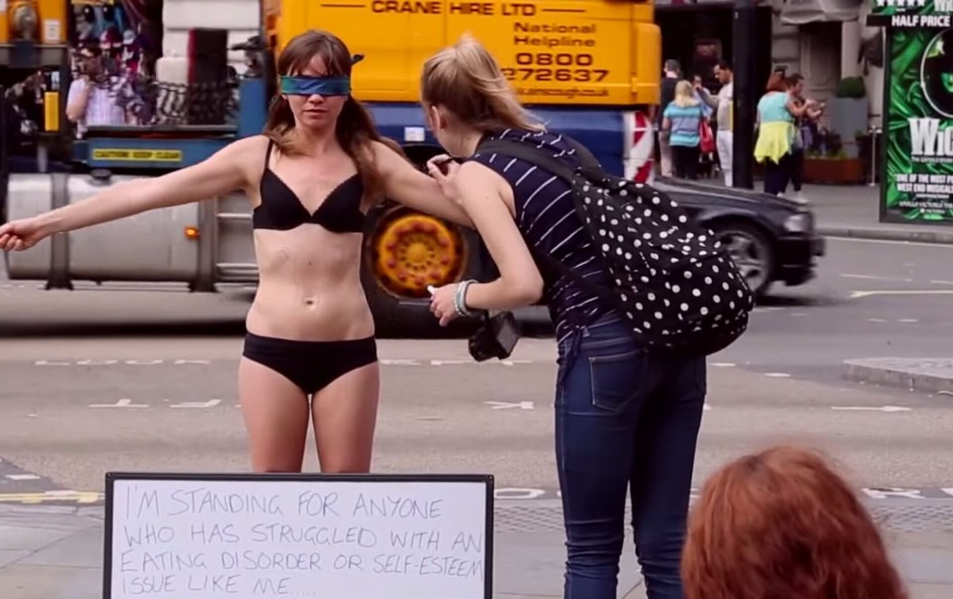 alfred chris add girls in underwear in public photo