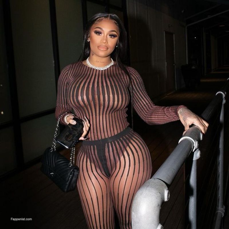 cody hodgins recommends Lira Galore Nude Pictures