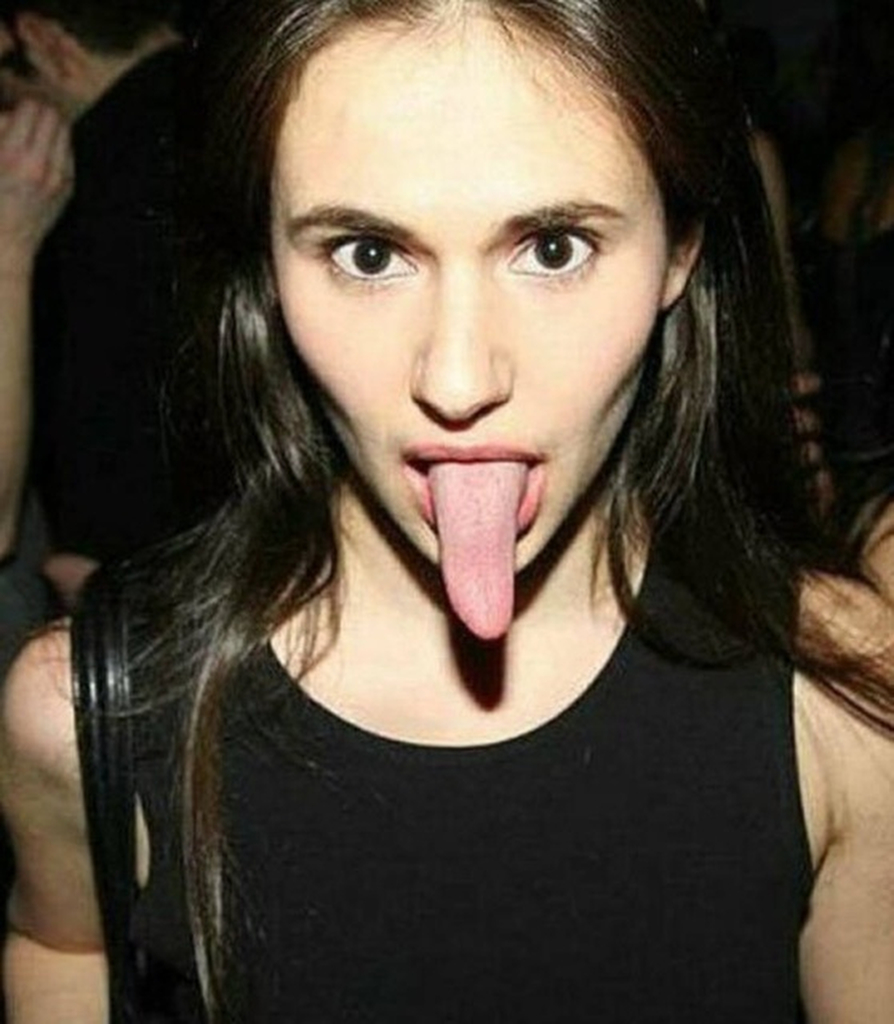 girl with long tongue pics
