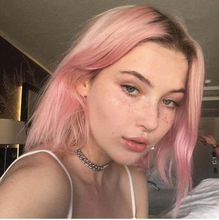 deanna nicholas share pink teen tumblr photos