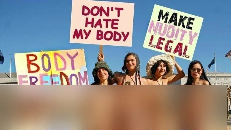 alex mesi recommends Teens Nude On Public Beach Porn