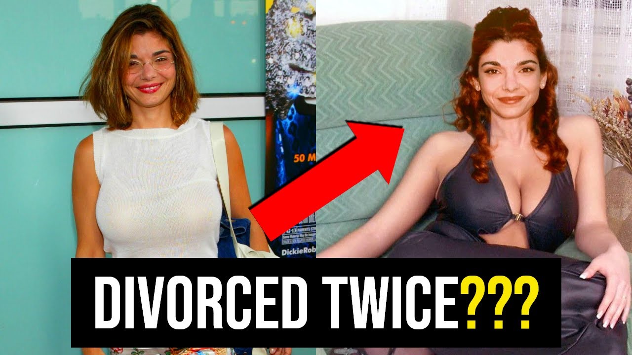 anurag rock recommends laura san giacomo cleavage pic