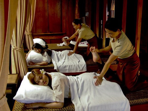 diana cherotich share cost of massage in bangkok photos