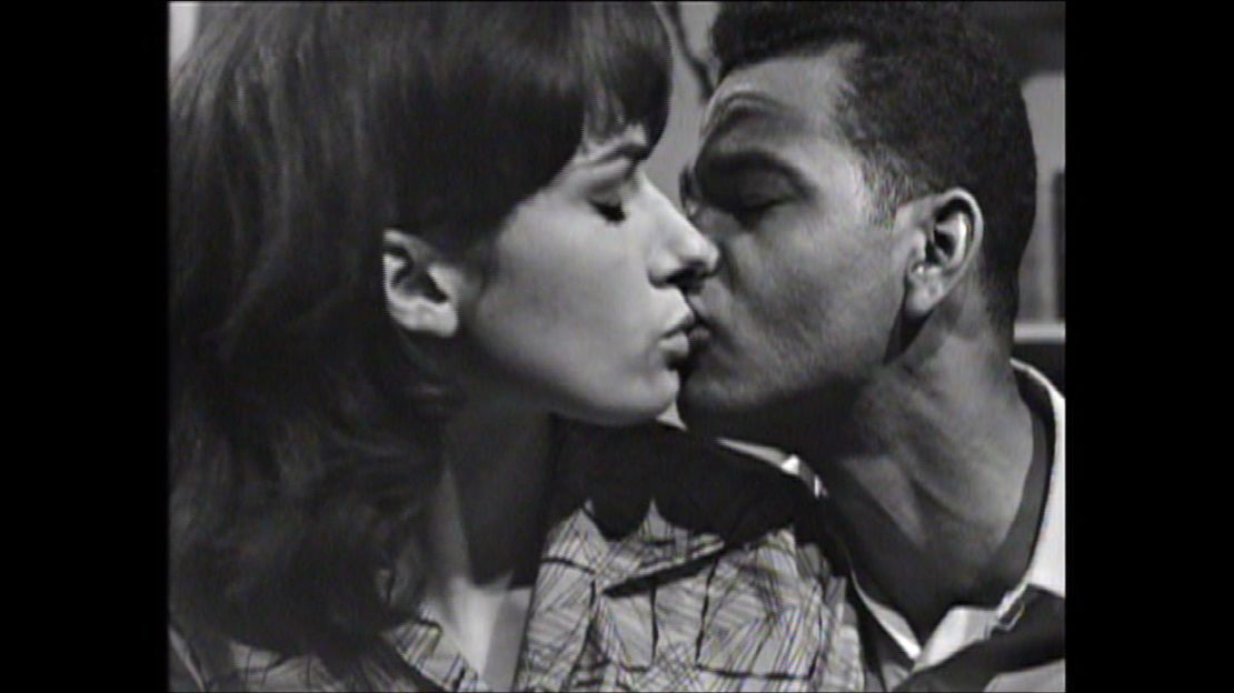 abdul wahid pirwani recommends Black Man Kissing White Woman