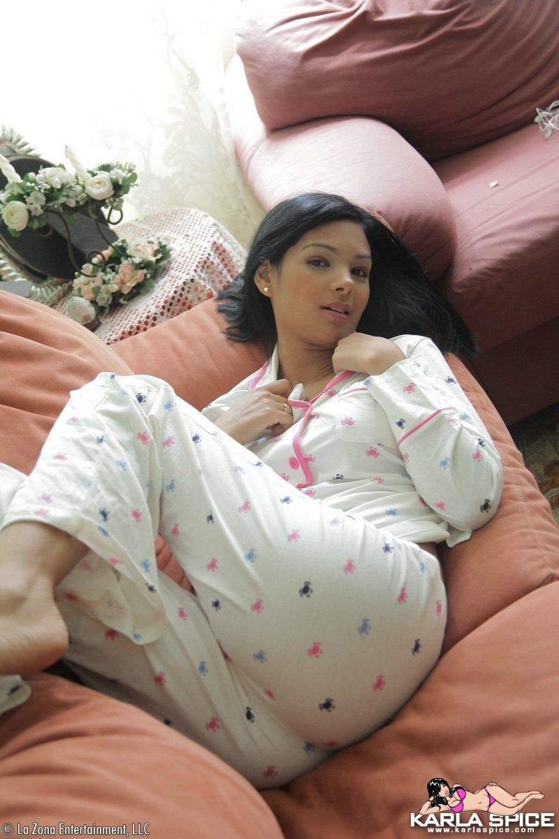 deidre bowie add nude girls in pajamas photo