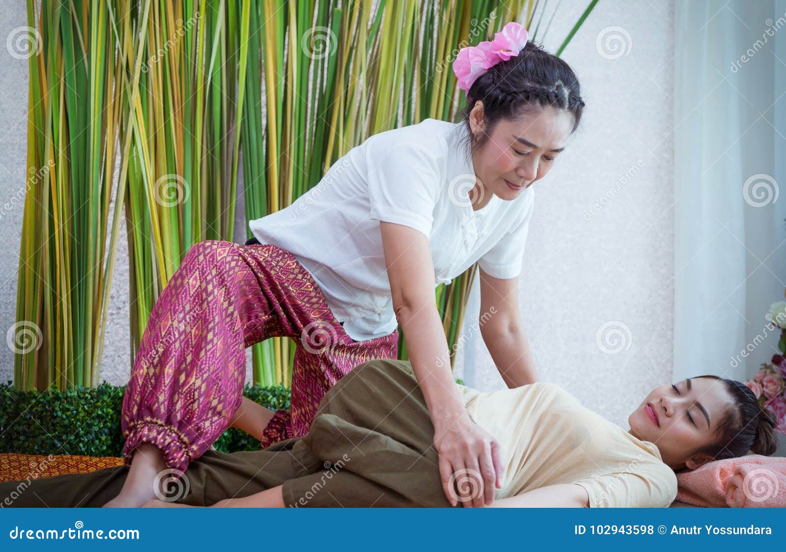 celeste mcnamee recommends Asian Lesbian Oil Massage