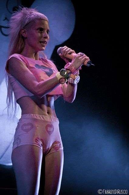 chris troidl recommends Die Antwoord Yolandi Pussy