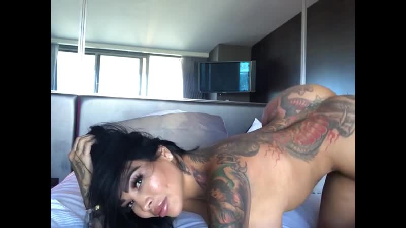 allena edwards recommends brittanya razavi boobs pic