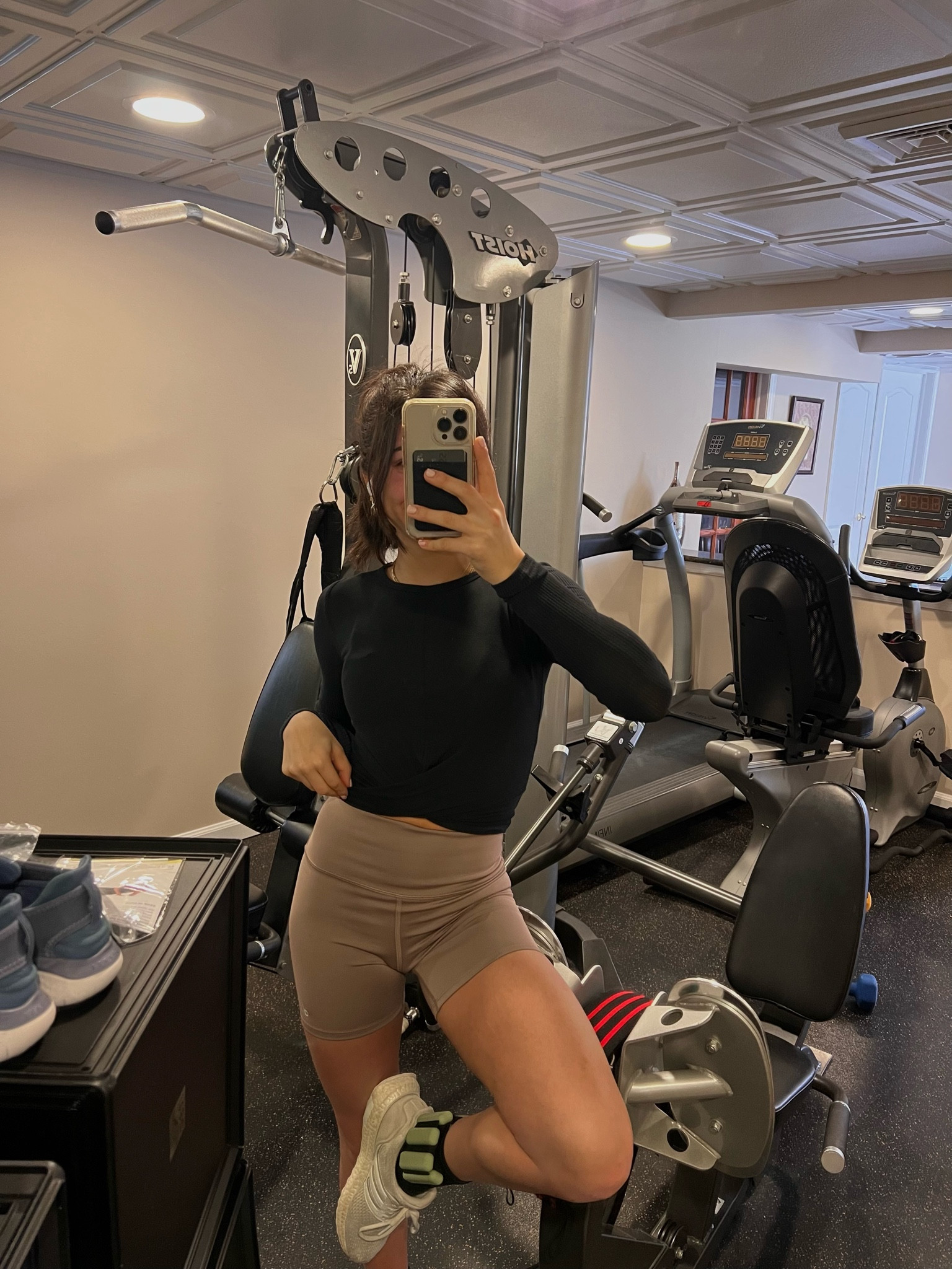 girl working out nude
