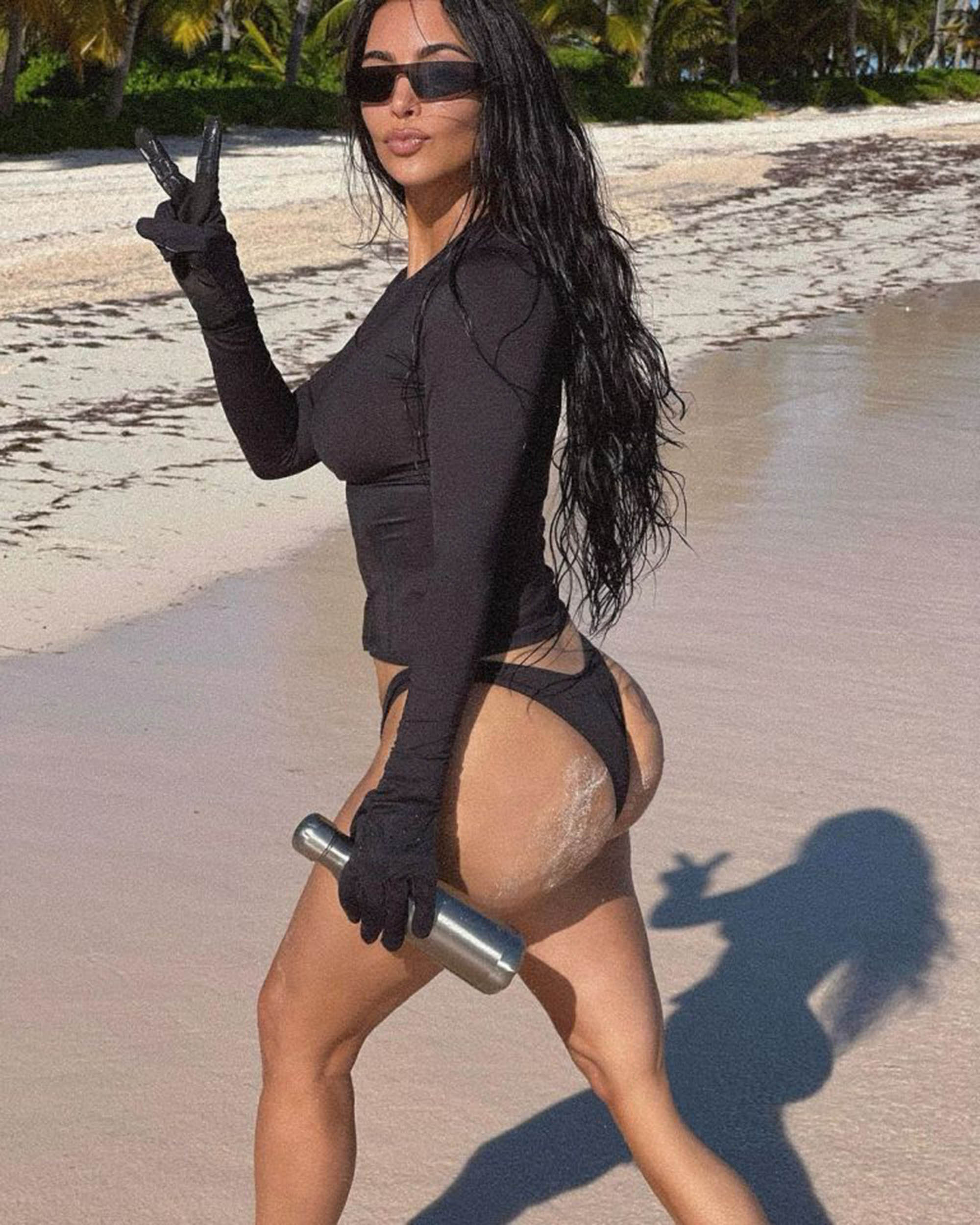 kim kardashian diaper ass