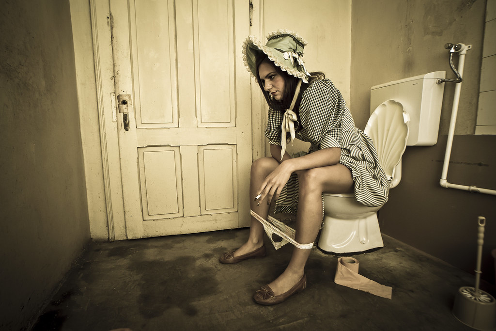 catherine chay add girl on the toilet pics photo