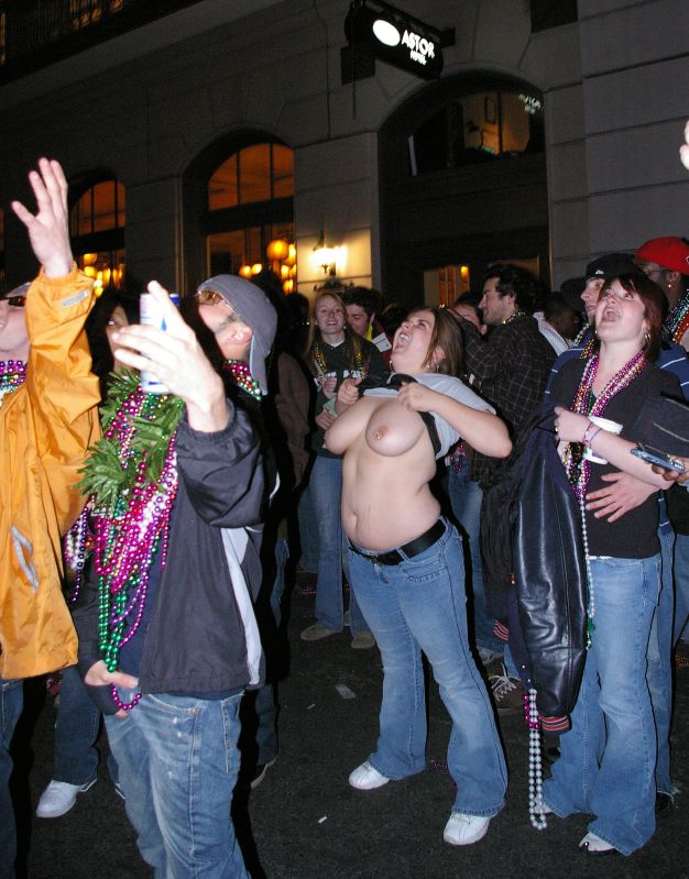 craig earsman recommends Mardi Gras Flashing Photos