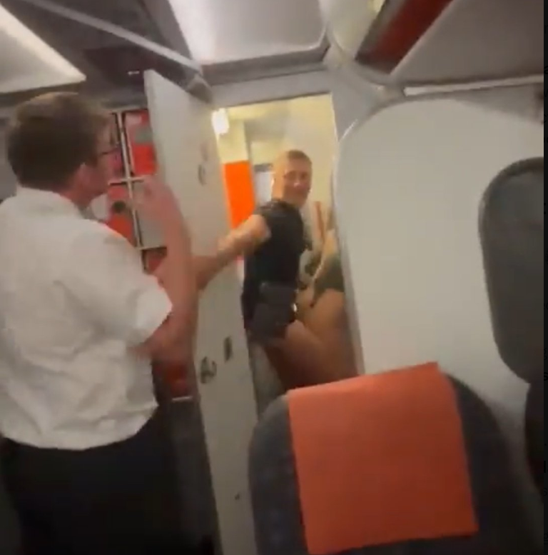 dirk hopstein recommends people having sex on a plane pic