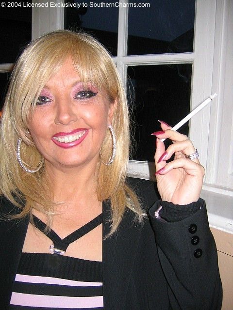 chelsea lefebvre recommends mature women smoking pics pic