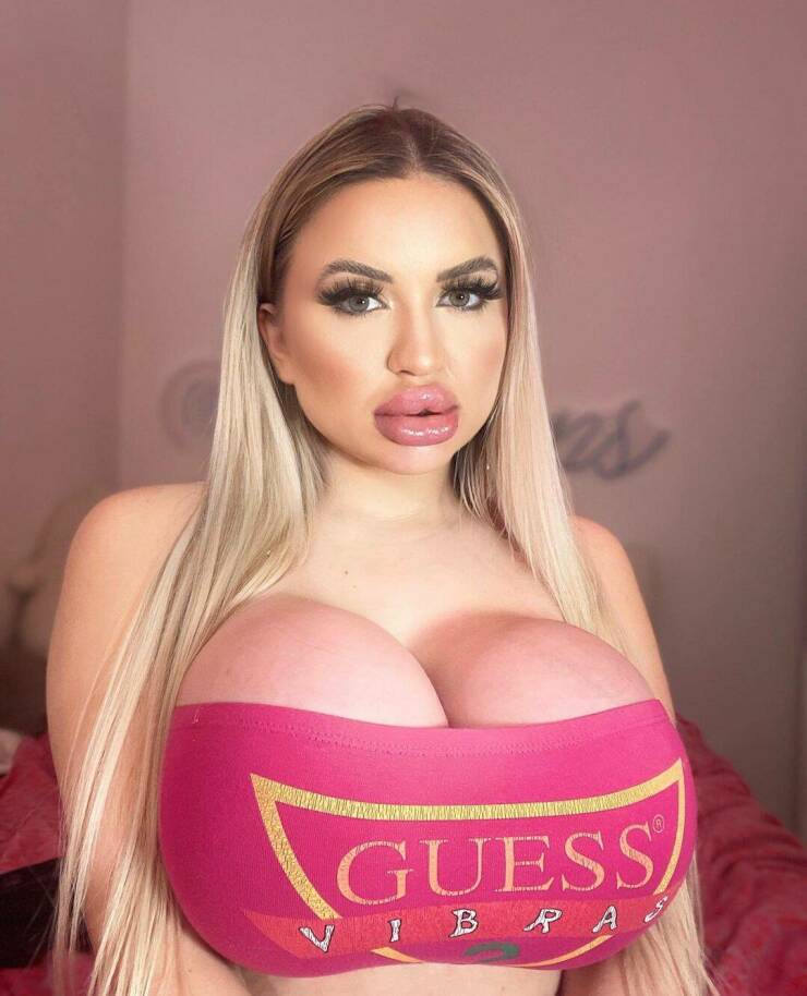 ciara mckeown recommends Big Lips And Tits