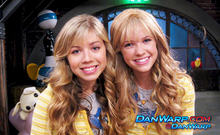 Jennette Mccurdy Twin Sister mula photos