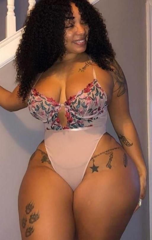 thick women in lingerie tumblr