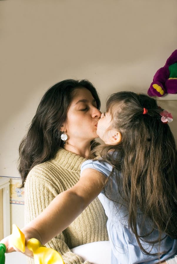 real mom daughter kissing