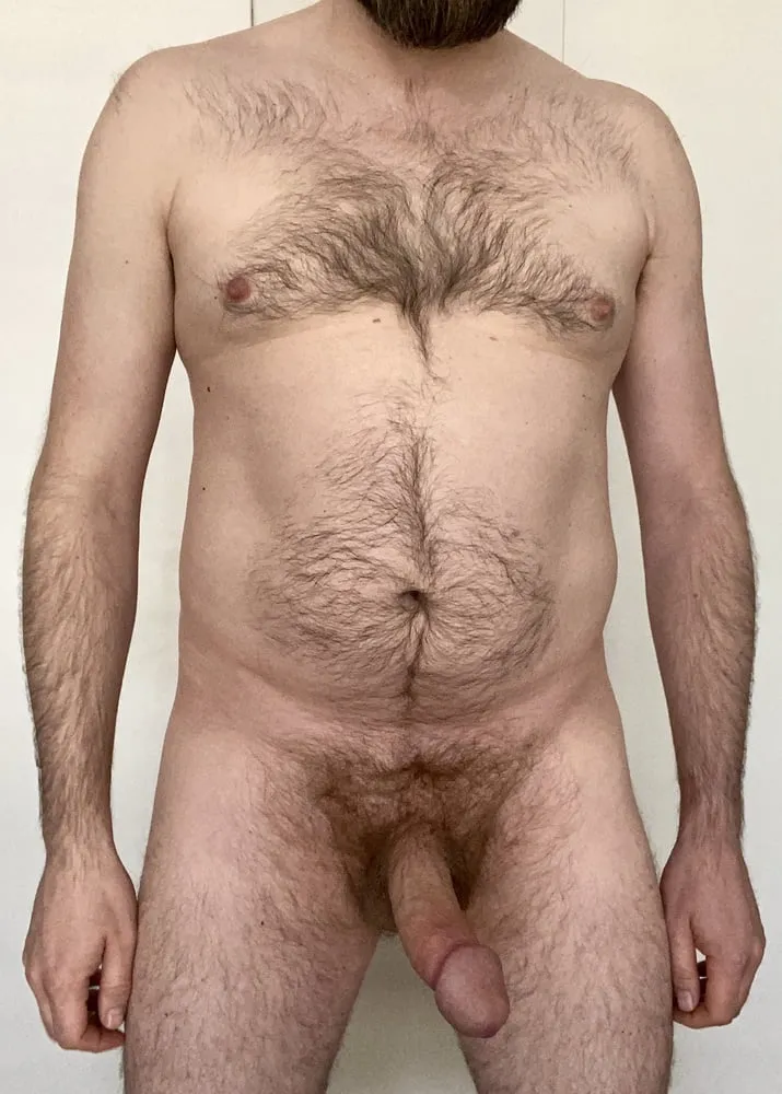 Hairy Daddy Nude strapon babe