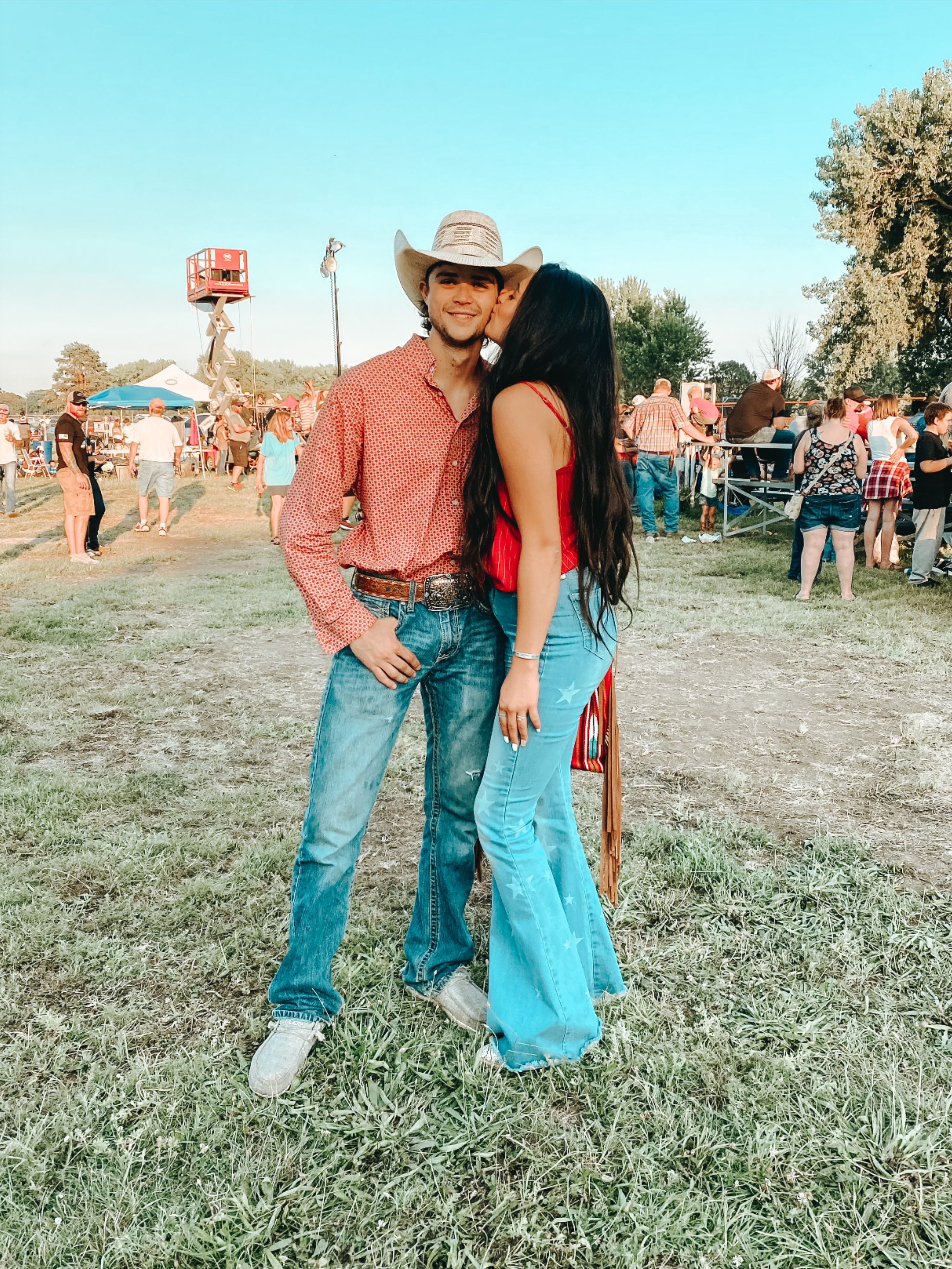 barbara alcaraz recommends Cute Cowboy Cowgirl Rodeo Couple