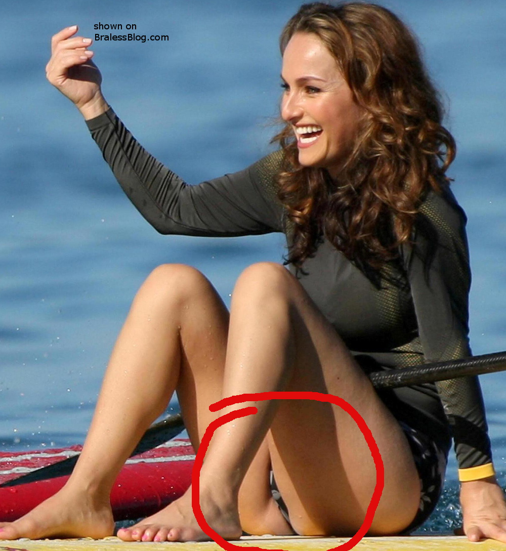 Best of Giada nipple slip