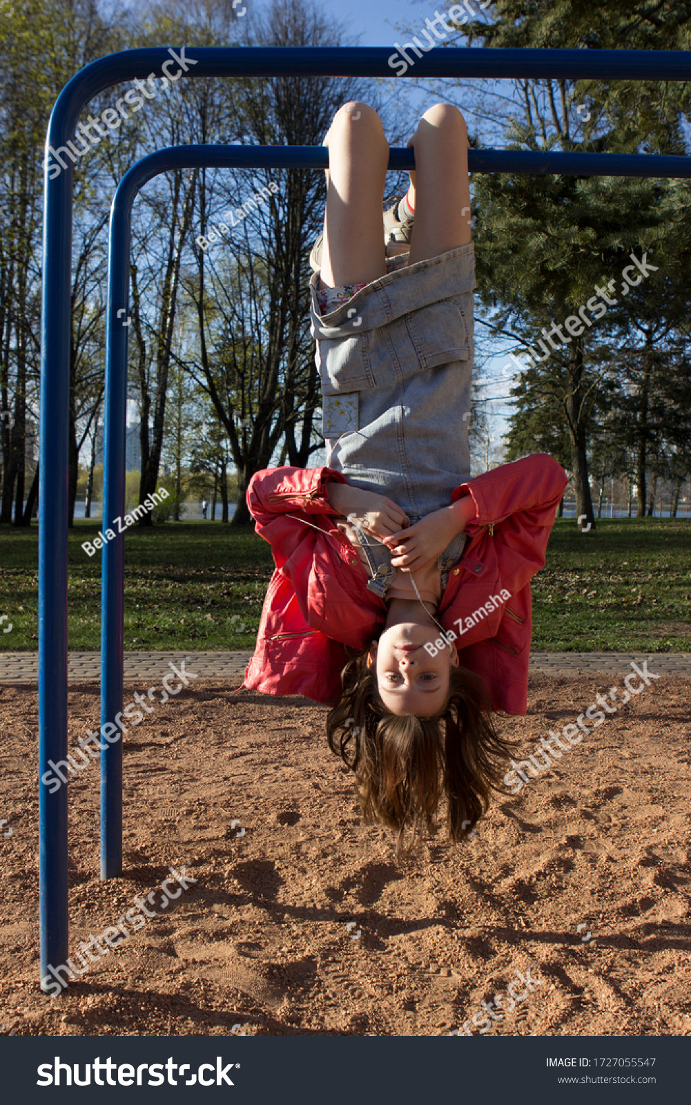 anqi lim recommends Girls Hung Upside Down