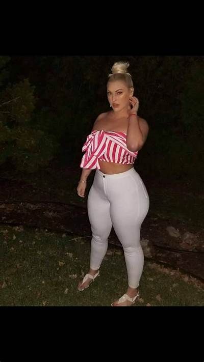deanna hutchison recommends Sexy Curvy White Women