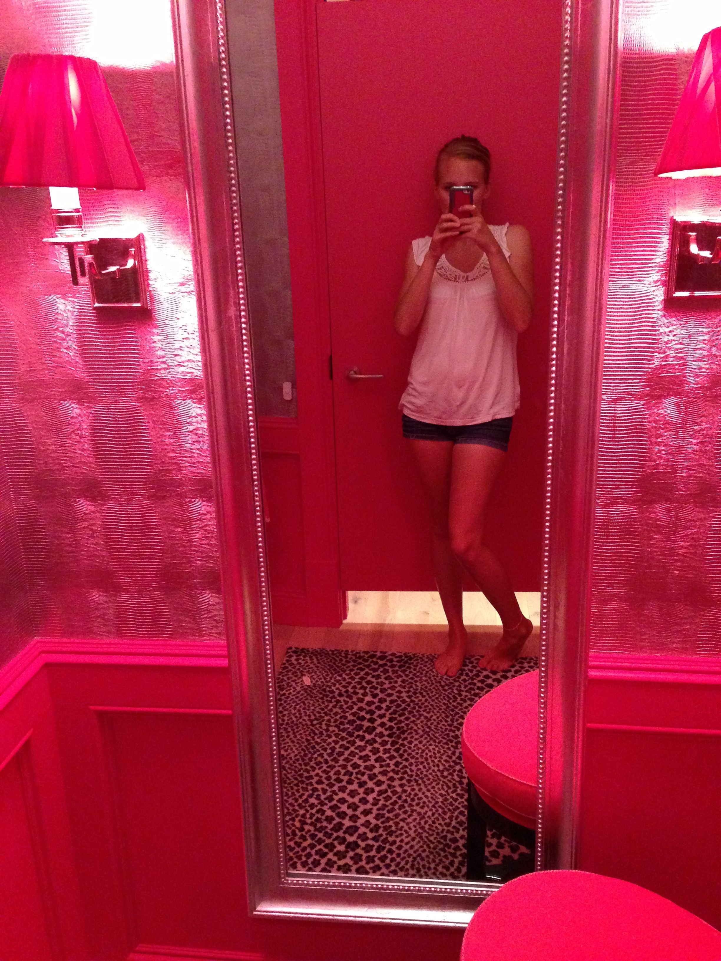 andreas alfa recommends Victorias Secret Dressing Room Selfie