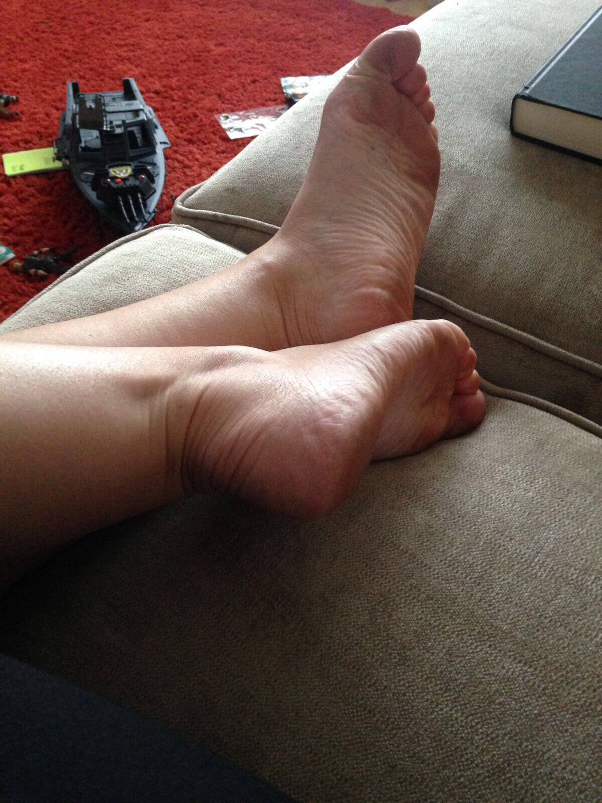 dane dudley recommends wifes sexy feet pic