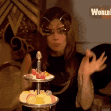 adel nabhan recommends Lady Gaga Cake Gif