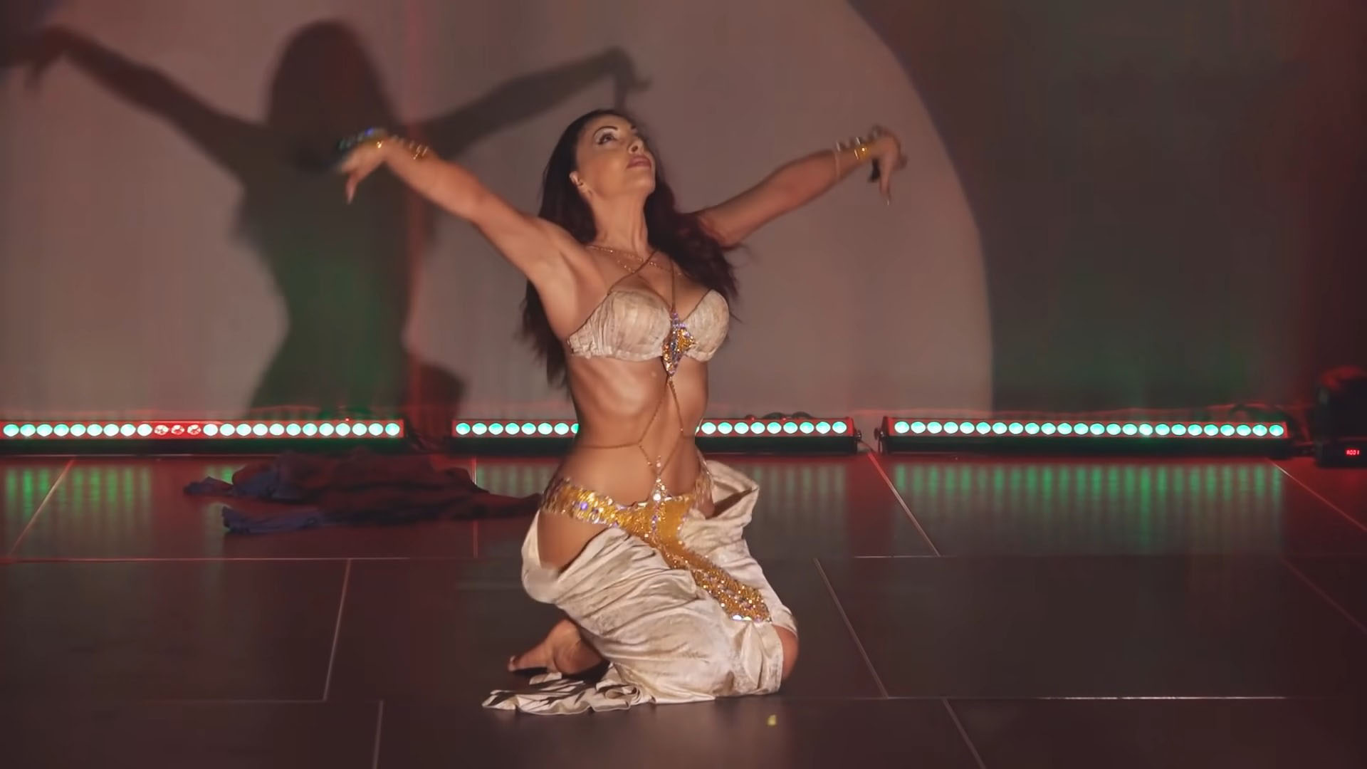 avery anahi recommends erotic belly dance pic