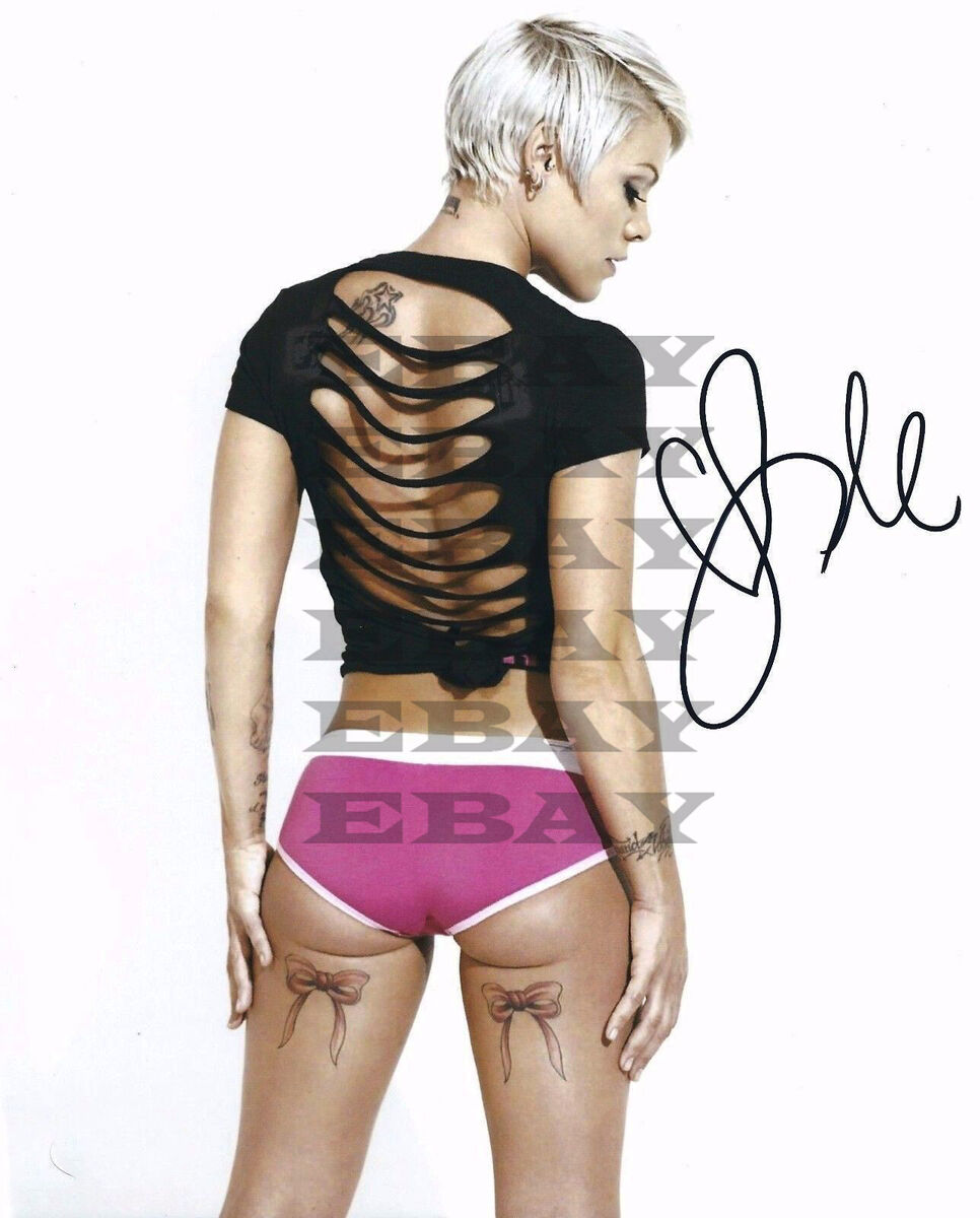 beatrice lin recommends Alecia Beth Moore Topless