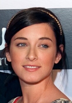 dharma sidharta recommends Margo Harshman Hot