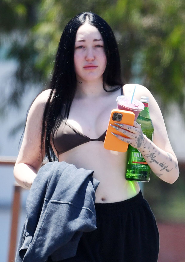 danny m may recommends Noah Cyrus Sexy